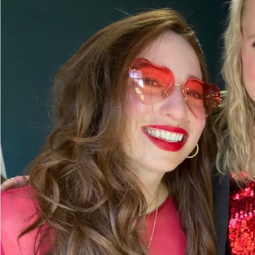 Meet your Posher, Laura